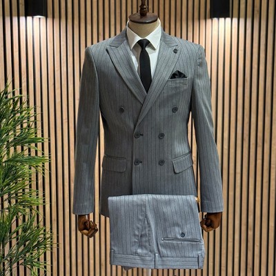 Gri Çizgili Premium Kruvaze Takım Elbise